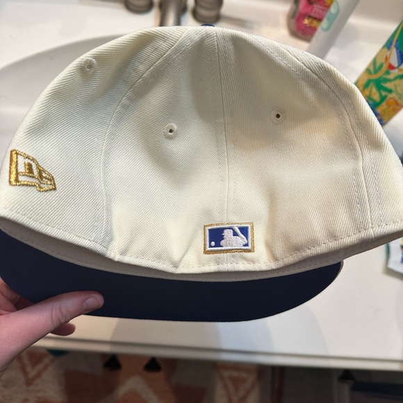 angels fitted hat - Picture 3 of 4